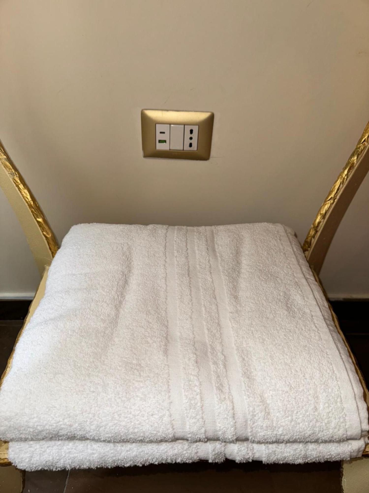 Guest House Maria Francesca Naples Extérieur photo