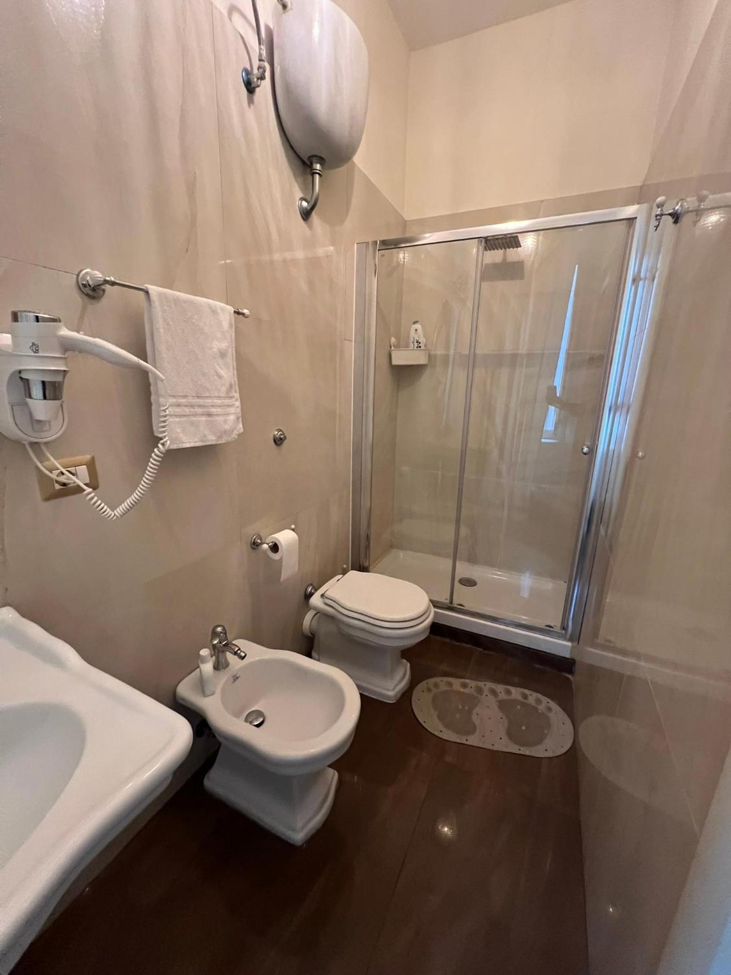 Guest House Maria Francesca Naples Extérieur photo