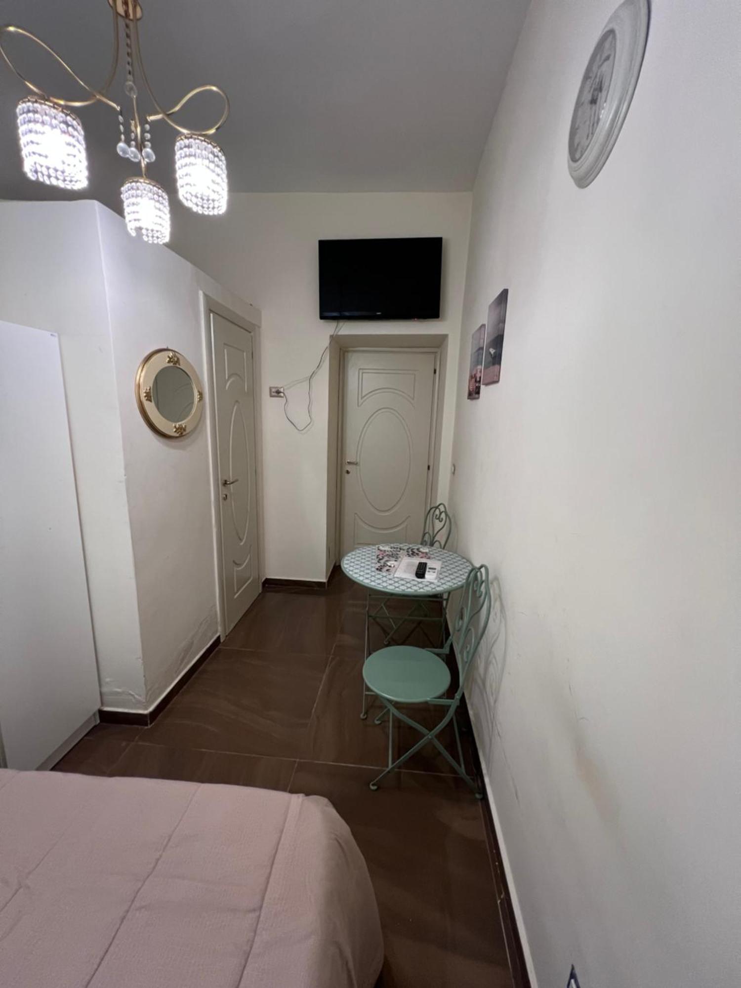 Guest House Maria Francesca Naples Extérieur photo