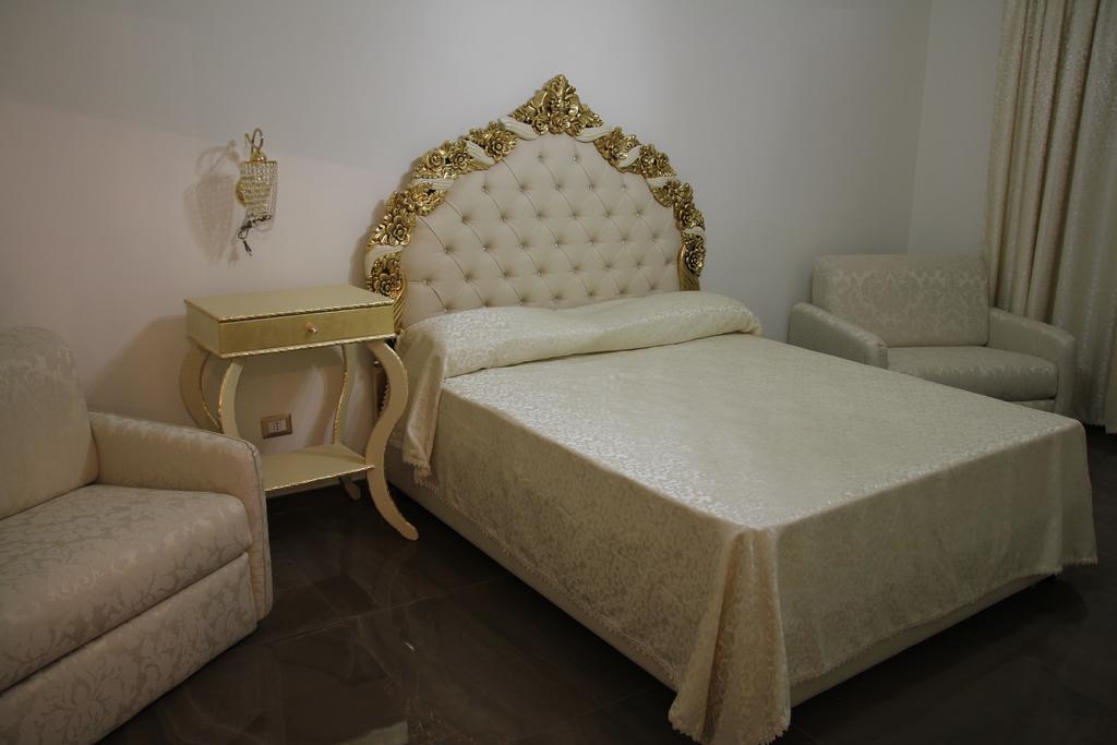 Guest House Maria Francesca Naples Extérieur photo