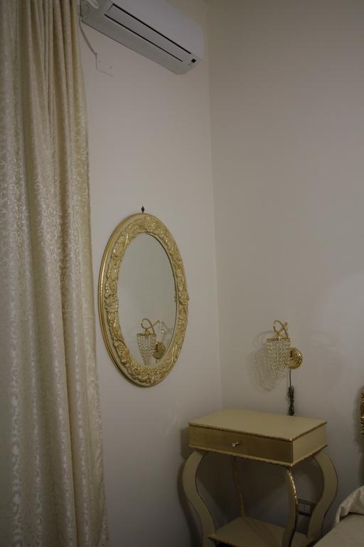 Guest House Maria Francesca Naples Extérieur photo