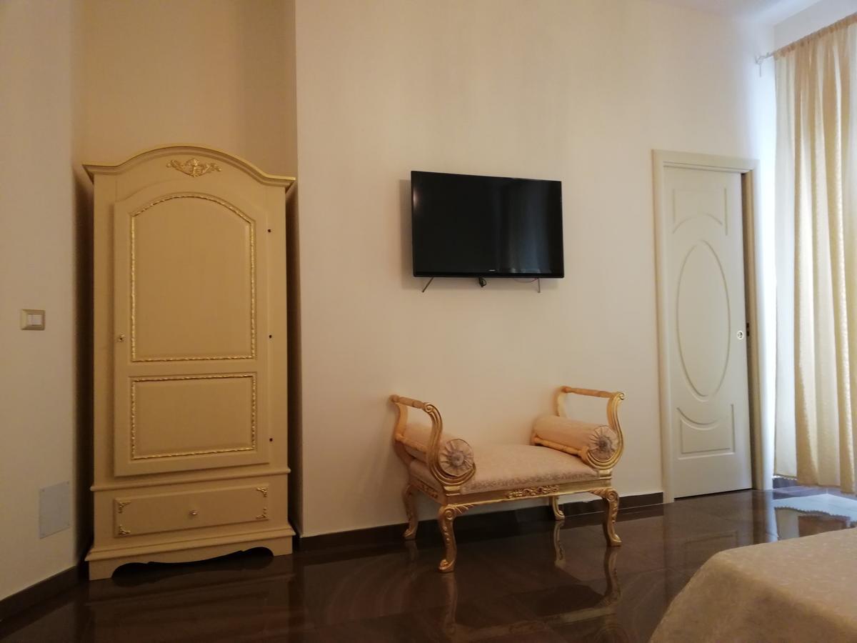 Guest House Maria Francesca Naples Extérieur photo
