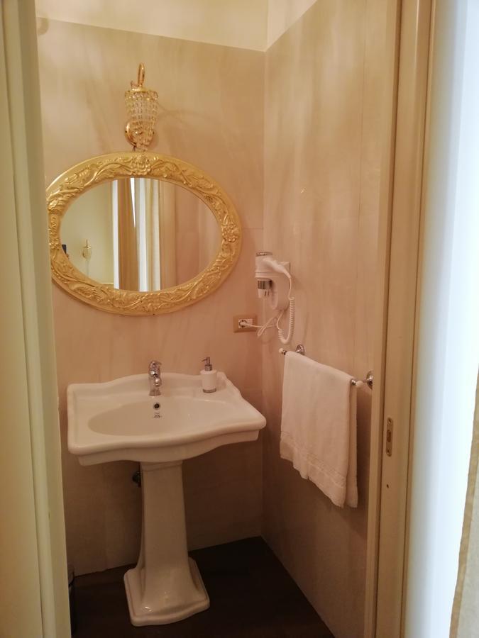 Guest House Maria Francesca Naples Extérieur photo