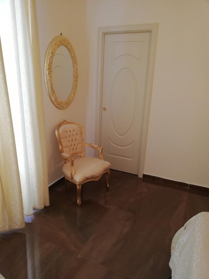 Guest House Maria Francesca Naples Extérieur photo