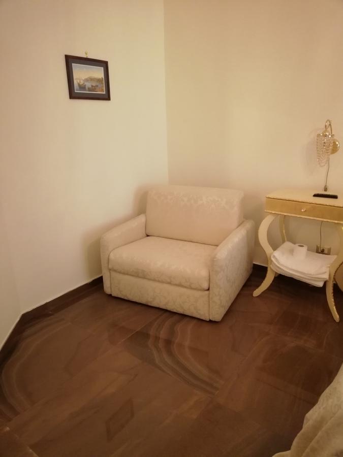 Guest House Maria Francesca Naples Extérieur photo